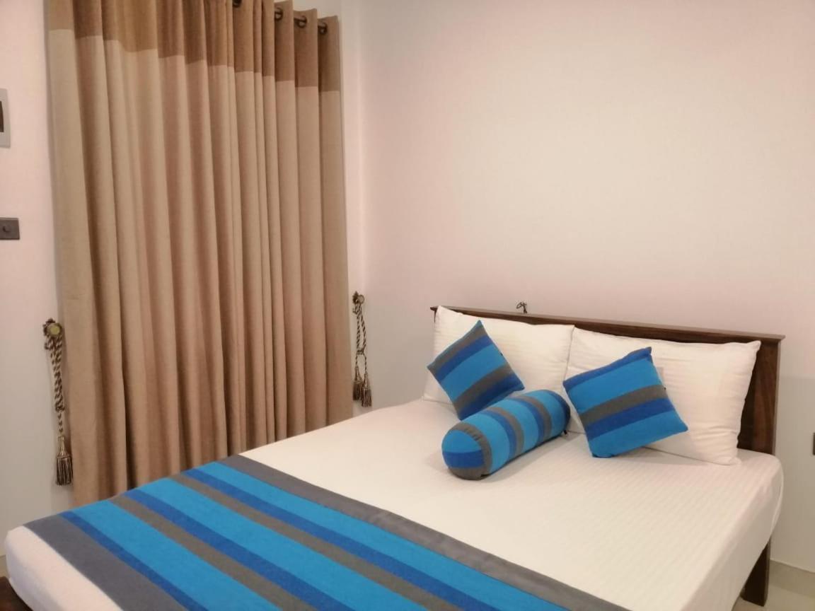 Golden Residence アヌラーダプラ エクステリア 写真