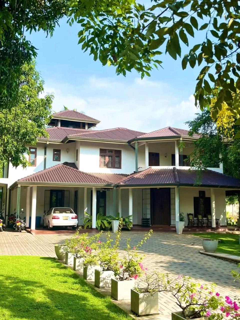 Golden Residence アヌラーダプラ エクステリア 写真
